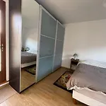 Charming Near Downtown With Garage