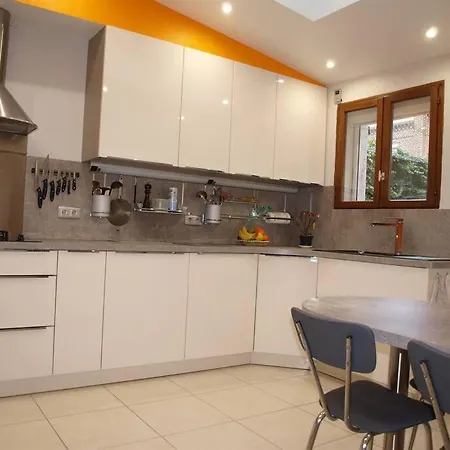 Tatil Evi Charming Near Downtown With Garage Amiens