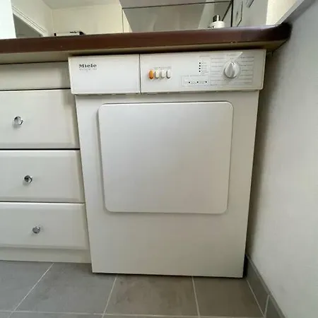 Holiday home Charming Near Downtown With Garage