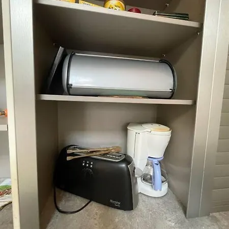 Charming Near Downtown With Garage Holiday home *